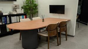 Read more about the article Retail Countertops: Choosing Surfaces That Look Good Under Heavy Use